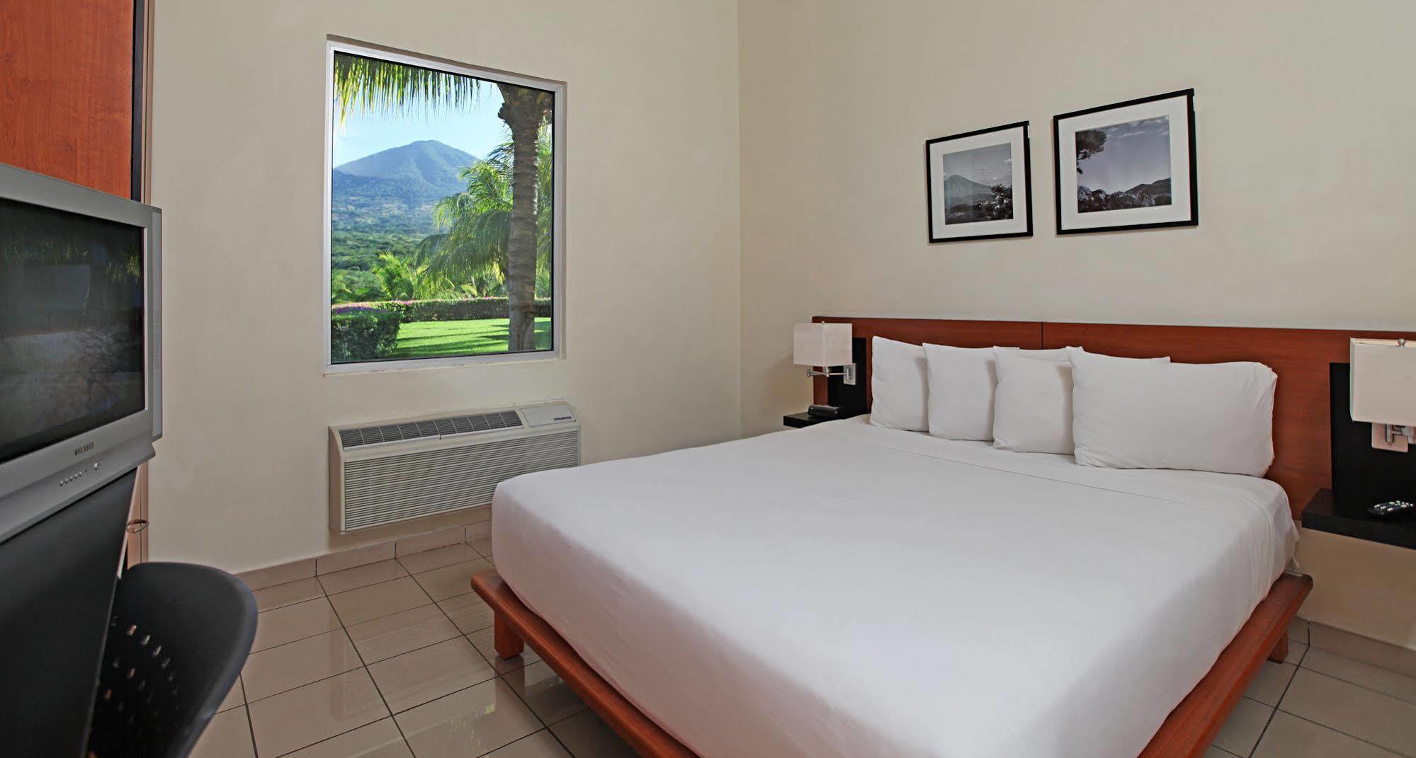 Comfort Inn Real La Union Ngoại thất bức ảnh